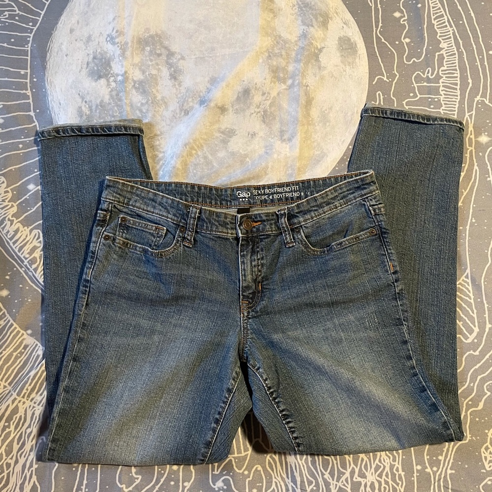 🌴 GAP Sexy Boyfriend Rolled Up Jeans
